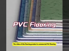 Καθαρό πάτωμα δωματίου